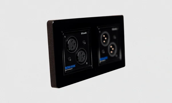 Newhank DCONXI 2-csatornás Dante audio fali bemeneti interfész (Tx), 2x XLR mama, PoE
