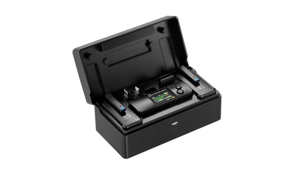 MI3, Kompakt, kétcsatornás vezeték nélküli mikrofonrendszer telefonokhoz, 1db vevő 2 db adó 2, 4 GHZ, USB-C/Lightning csatlakozás Relacart MI3, Kompakt, kétcsatornás vezeték nélküli mikrofonrendszer telefonokhoz, 1db vevő 2 db adó 2, 4 GHZ, USB-C/Lightning csatlakozás
